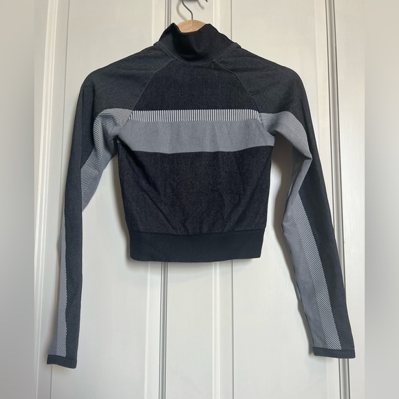 Fabletics Tory Cropped Seamless Jacket - Picture 2 of 6